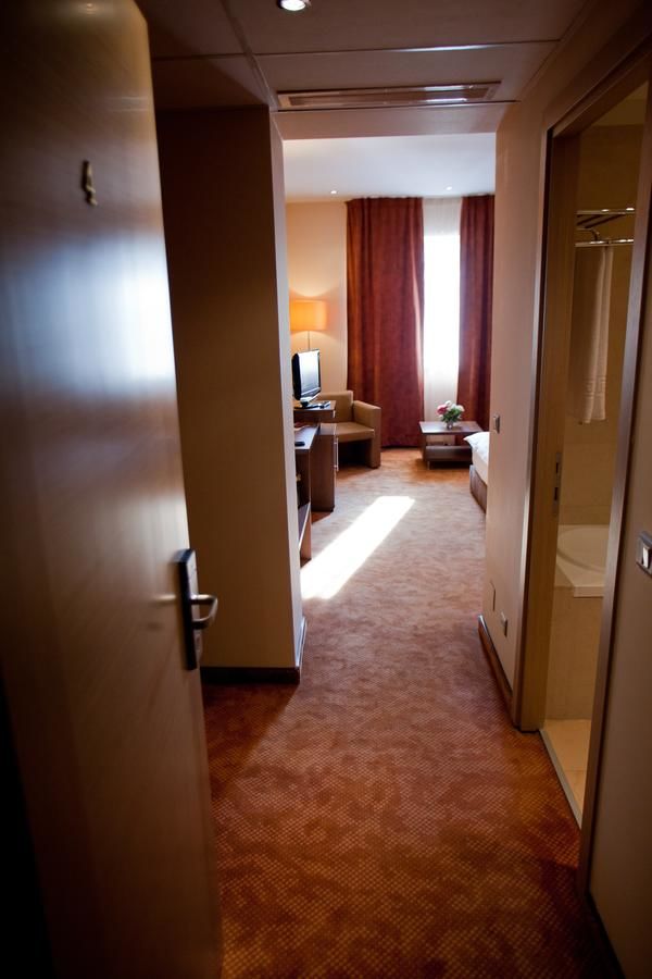 Апарт-отели Top Rooms Aparthotel Бухарест-19